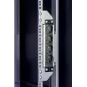 Staffe per montaggio verticale su montanti rack nero